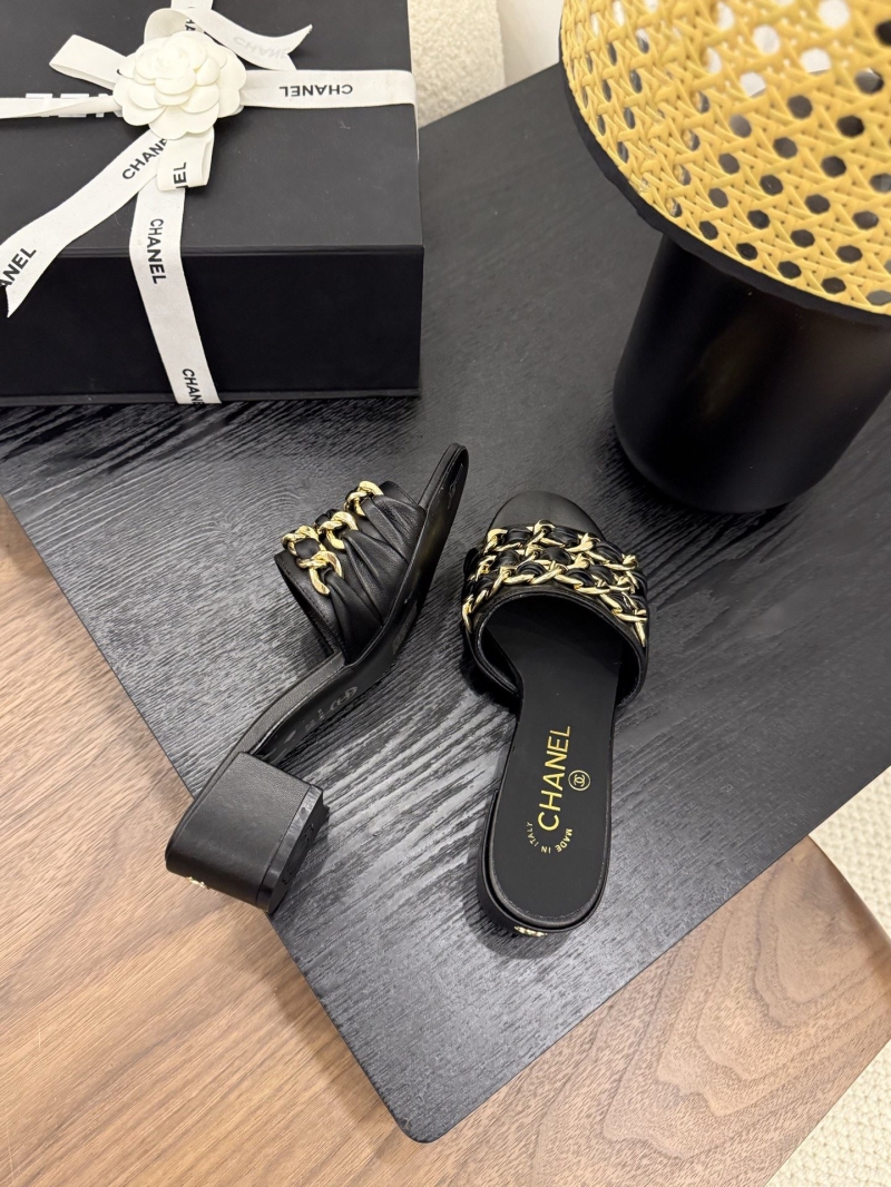 Ch**el slippers